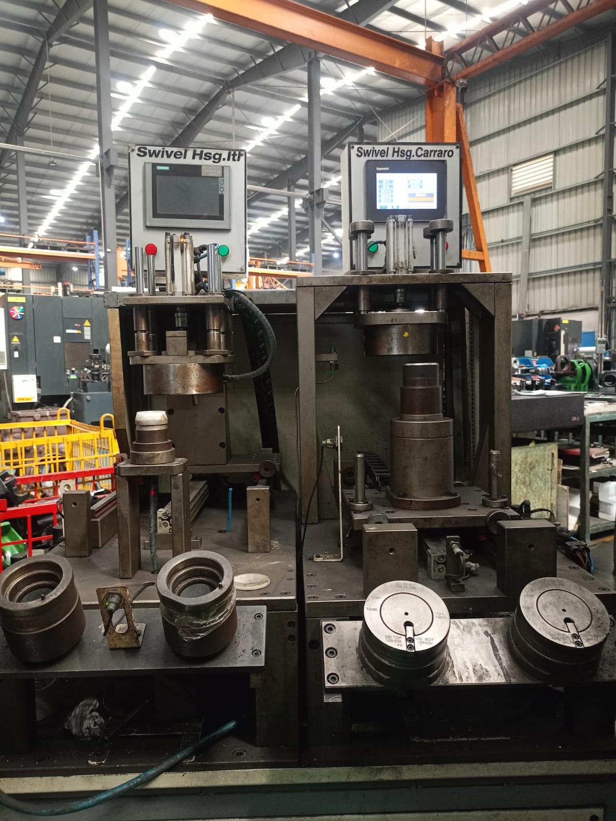 Precision gauging and measurement station for industrial components